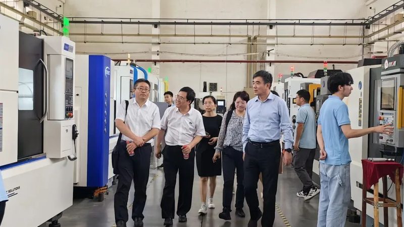 工业自动化控制系统：揭秘其核心原理与应用